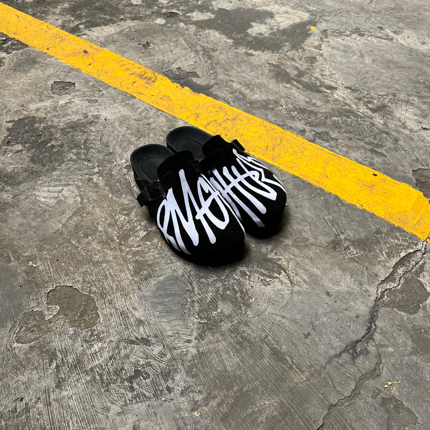 Basic Logo Clogs
